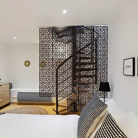 Chic Modern Duplex Adjacent To Musee D'orsay & Rodin Museum Apartment