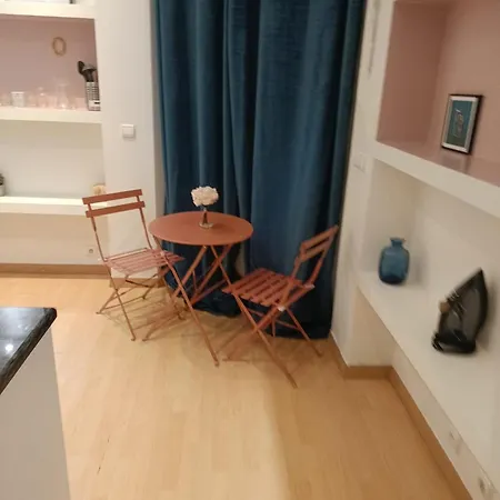 Chic Modern Duplex Adjacent To Musee D'orsay & Rodin Museum Apartment *