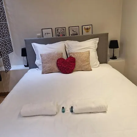 Chic Modern Duplex Adjacent To Musee D'orsay & Rodin Museum Apartment Paris