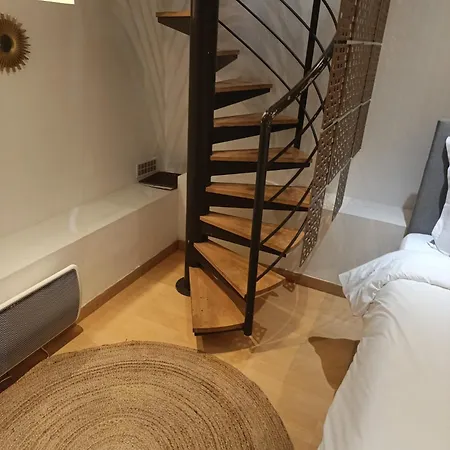 Chic Modern Duplex Adjacent To Musee D'orsay & Rodin Museum